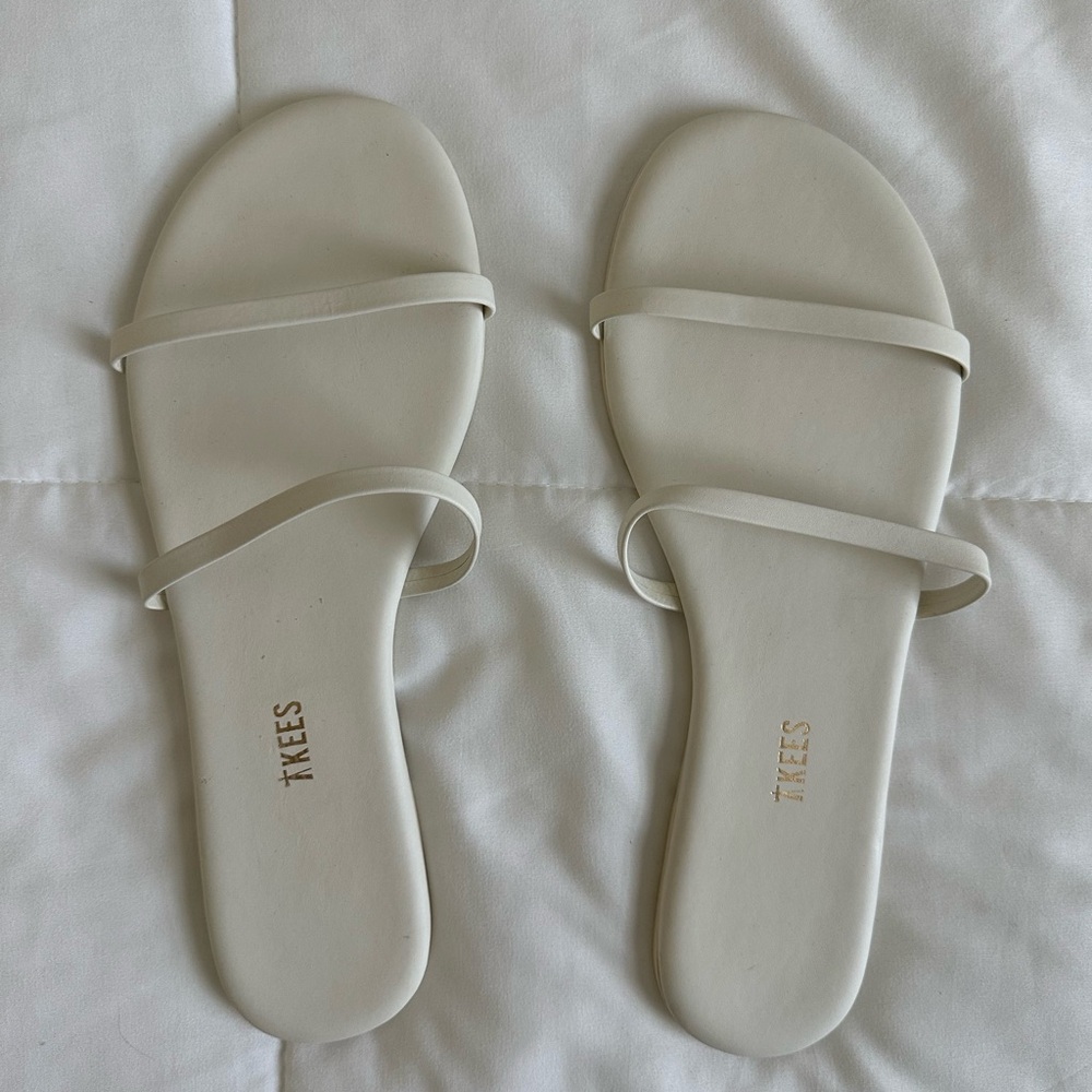 TKEES Cream Minimalist Sandals